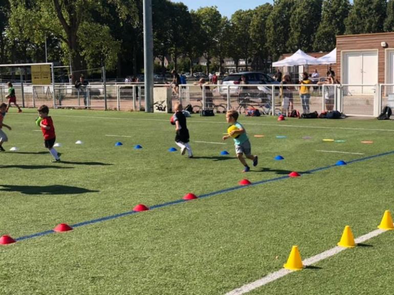 22/09/2019 - le Roct accueille l’association Baby Rugby, et des membres du ROCT les accompagnent pour l’encadrement .