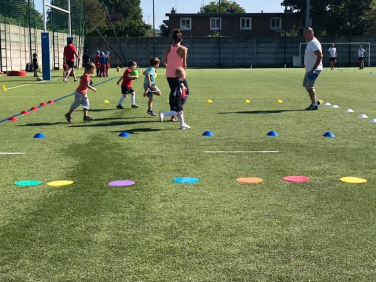 22/09/2019 - le Roct accueille l’association Baby Rugby, et des membres du ROCT les accompagnent pour l’encadrement .